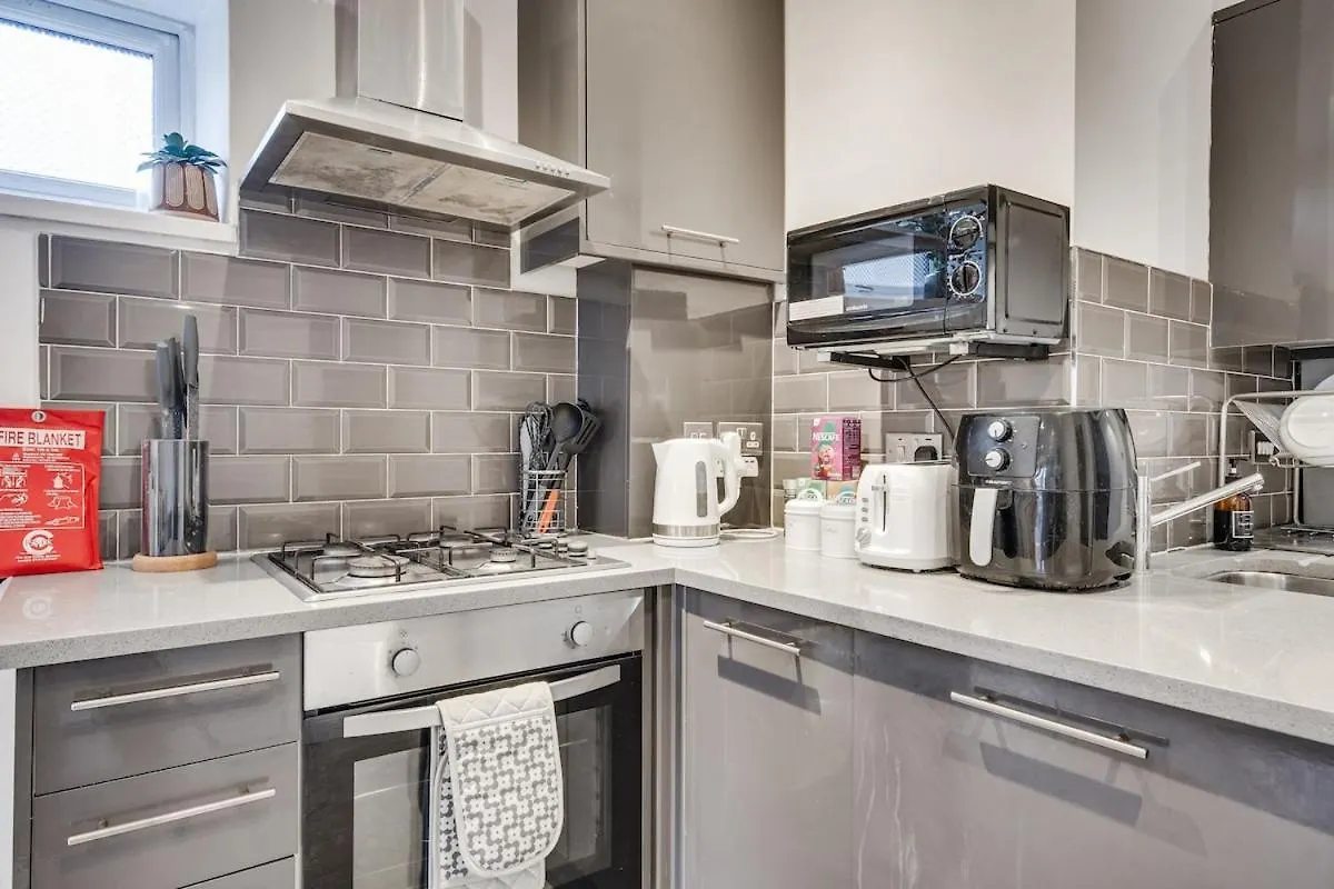 Stylish 1Bed Apartment With Garden Netflix And Free Parking Cardiff