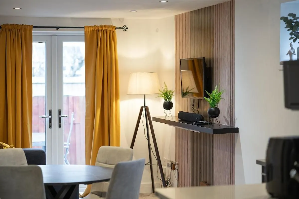 Stylish 1Bed Apartment With Garden Netflix And Free Parking Cardiff 0*,
