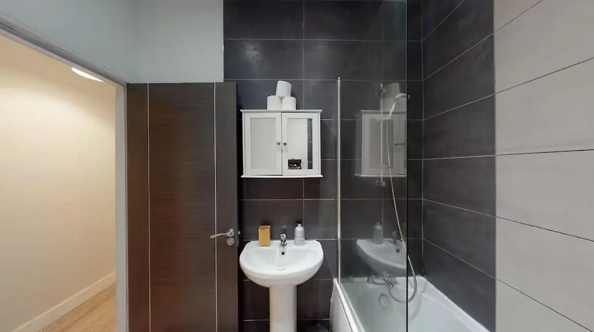 Stylish 1Bed Apartment With Garden Netflix And Free Parking Cardiff
